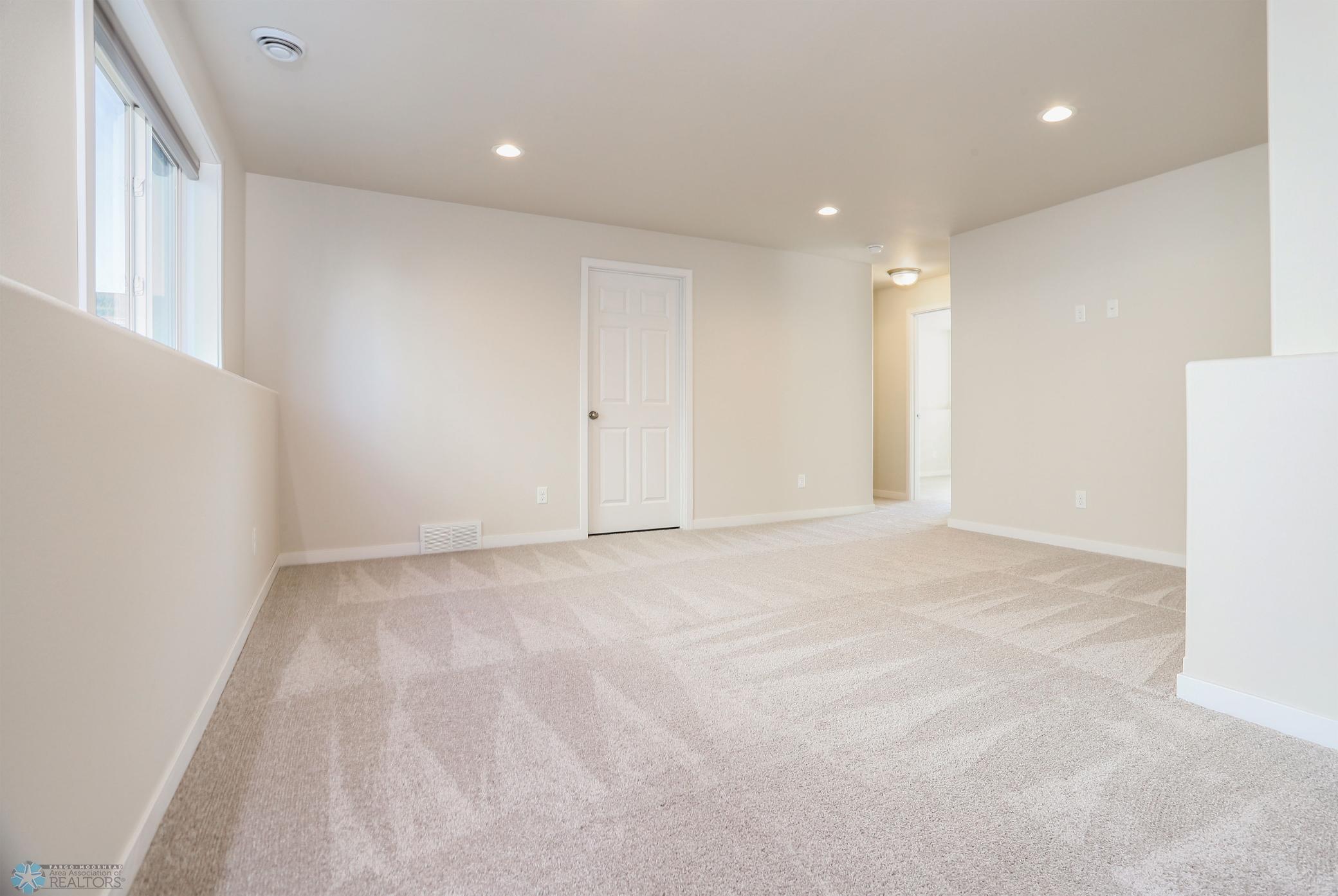 Horace, North Dakota 58047, United States, 3 Bedrooms Bedrooms, ,2 BathroomsBathrooms,Residential,Pending Sale,257269