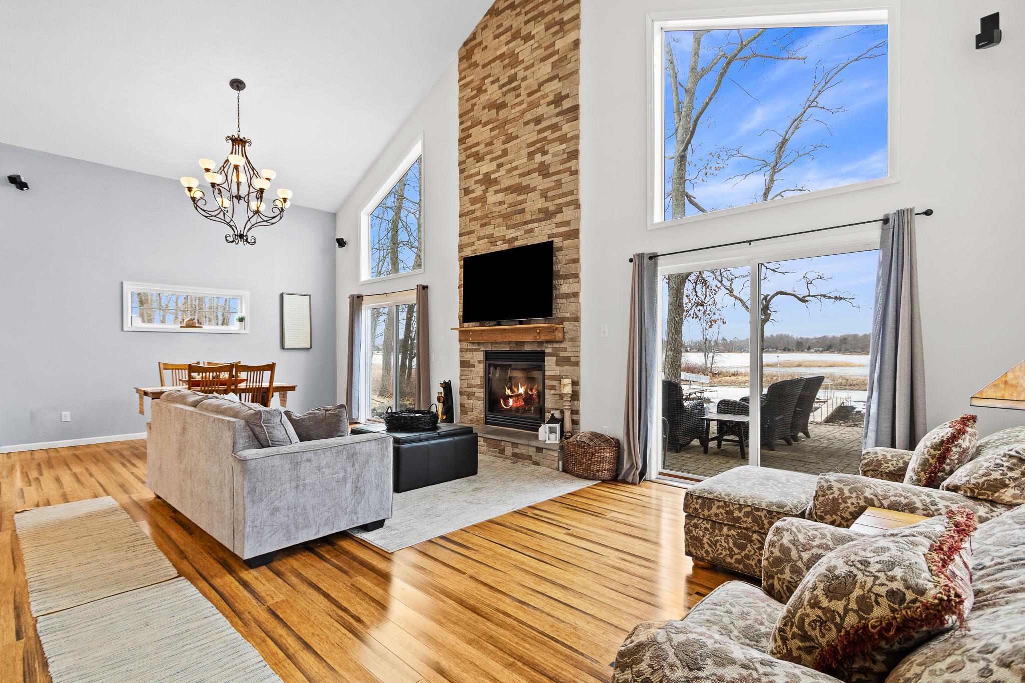 51628 Long Point Place