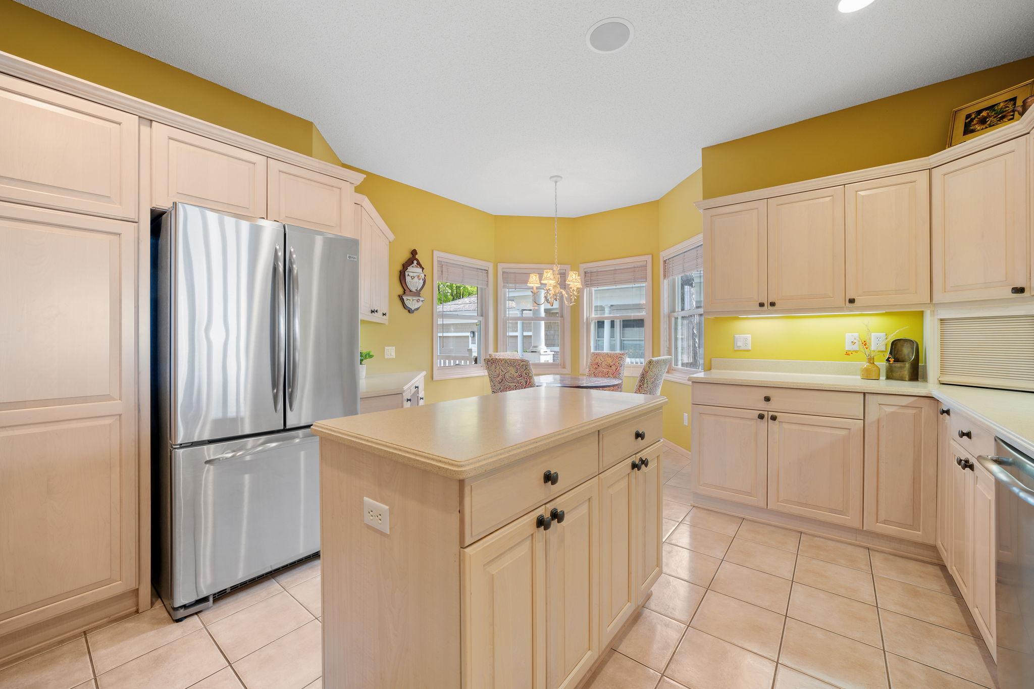 Wayzata, Minnesota, 55391, United States, 4 Bedrooms Bedrooms, ,3 BathroomsBathrooms,Residential,Active,2034253