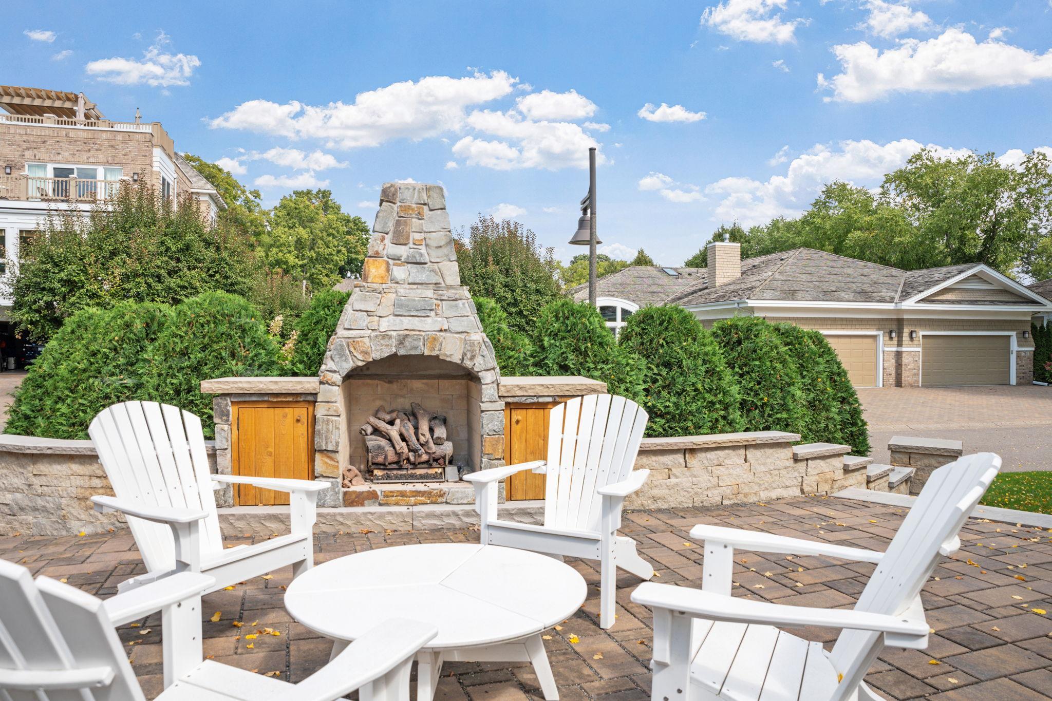 Wayzata, Minnesota, 55391, United States, 4 Bedrooms Bedrooms, ,3 BathroomsBathrooms,Residential,Active,2034253
