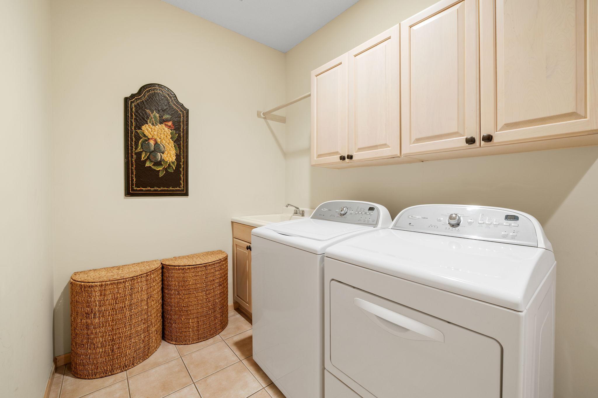 Wayzata, Minnesota, 55391, United States, 4 Bedrooms Bedrooms, ,3 BathroomsBathrooms,Residential,Active,2034253
