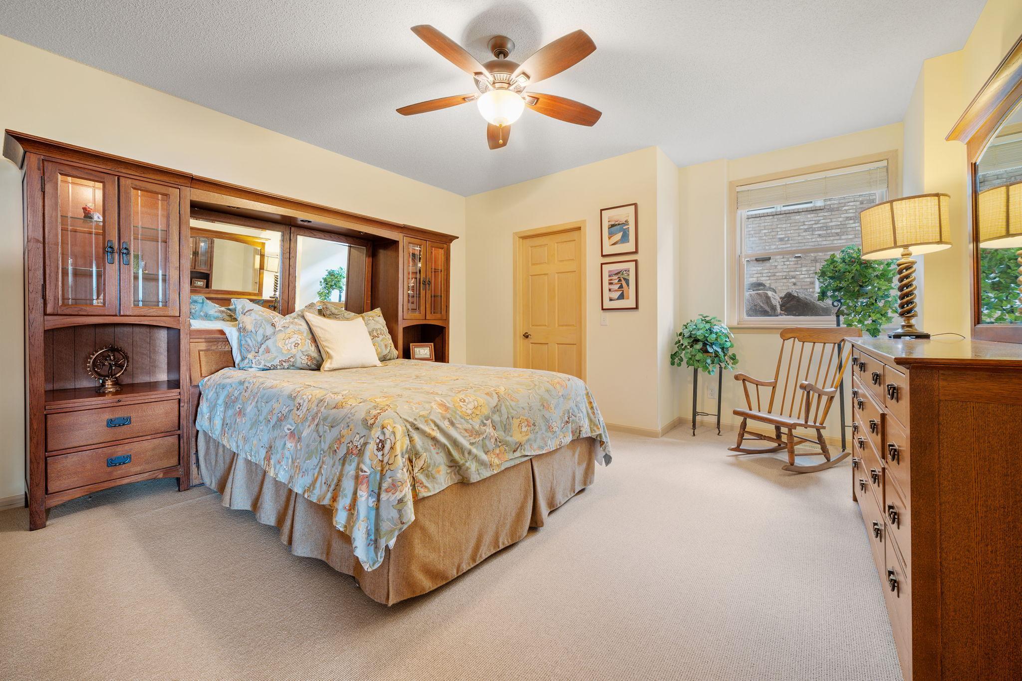 Wayzata, Minnesota, 55391, United States, 4 Bedrooms Bedrooms, ,3 BathroomsBathrooms,Residential,Active,2034253