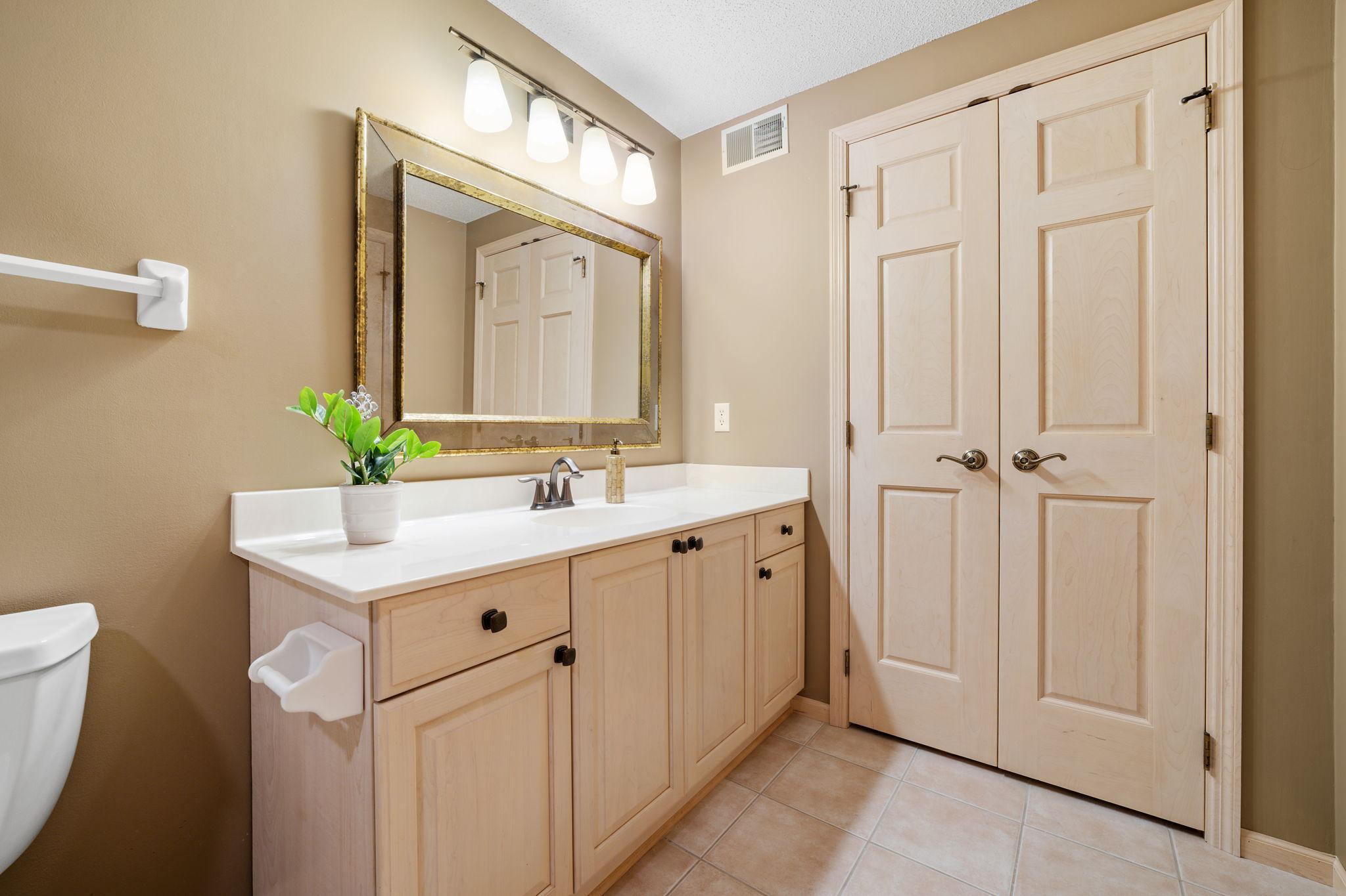 Wayzata, Minnesota, 55391, United States, 4 Bedrooms Bedrooms, ,3 BathroomsBathrooms,Residential,Active,2034253