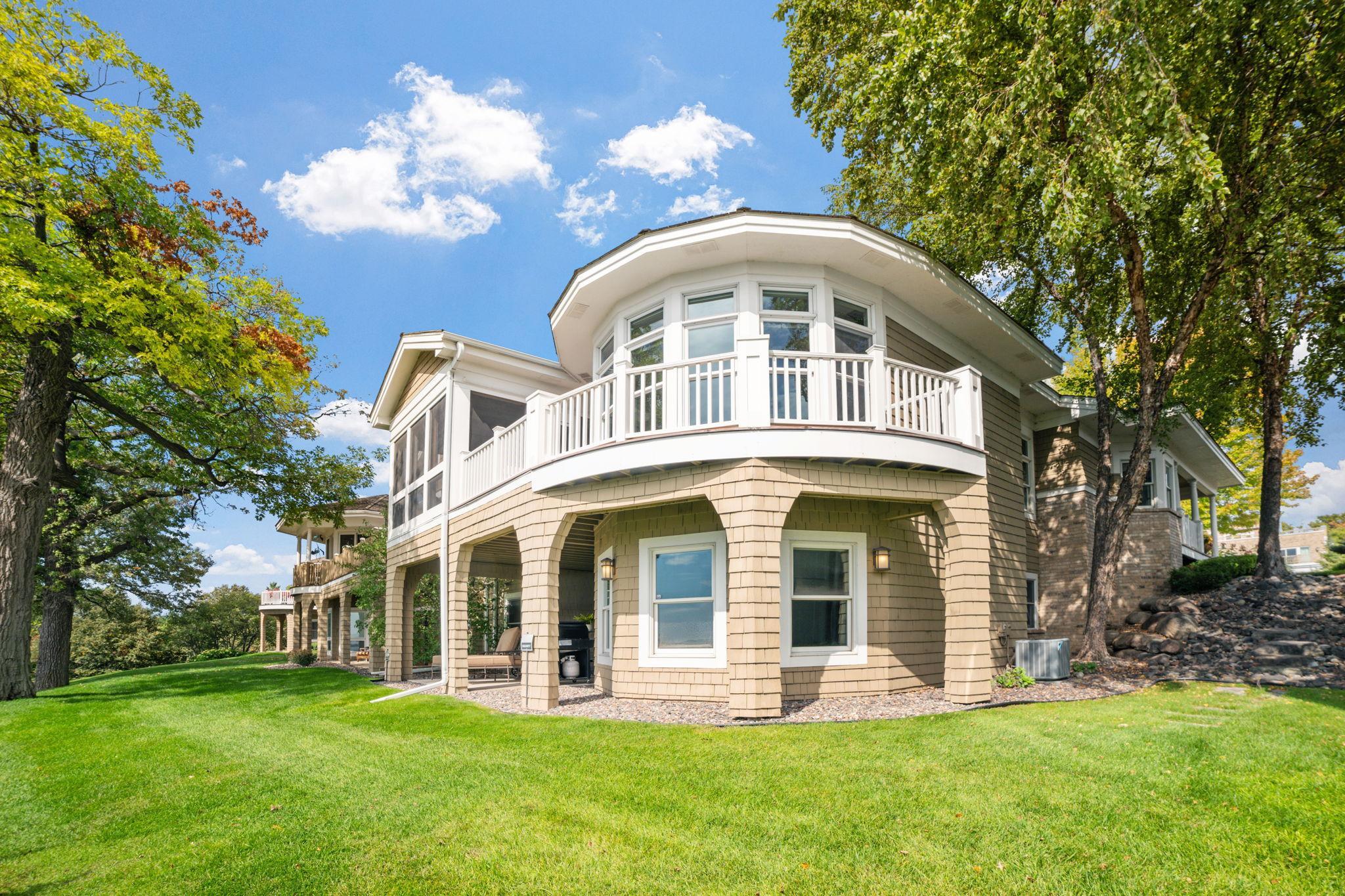 Wayzata, Minnesota, 55391, United States, 4 Bedrooms Bedrooms, ,3 BathroomsBathrooms,Residential,Active,2034253