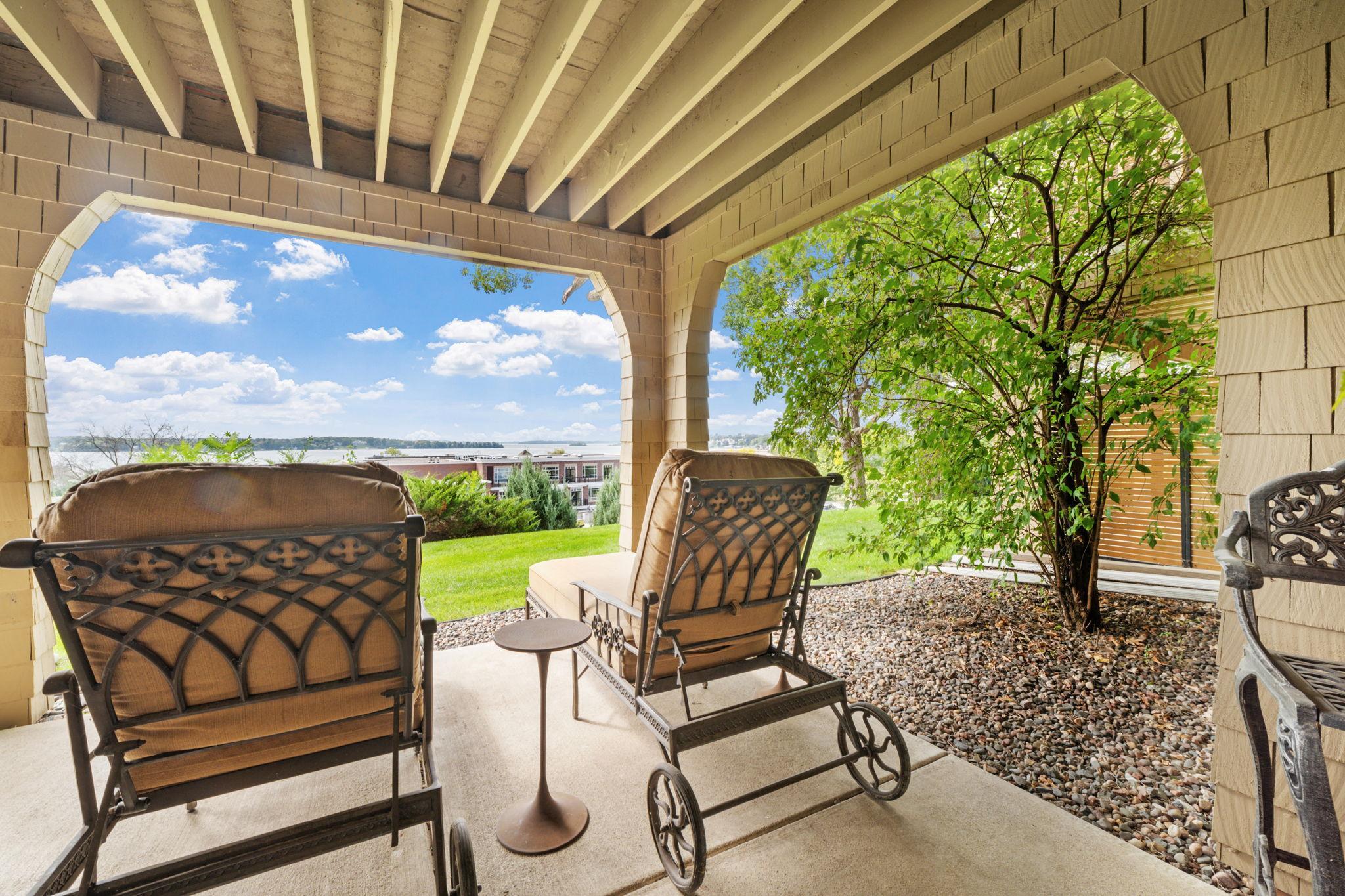 Wayzata, Minnesota, 55391, United States, 4 Bedrooms Bedrooms, ,3 BathroomsBathrooms,Residential,Active,2034253