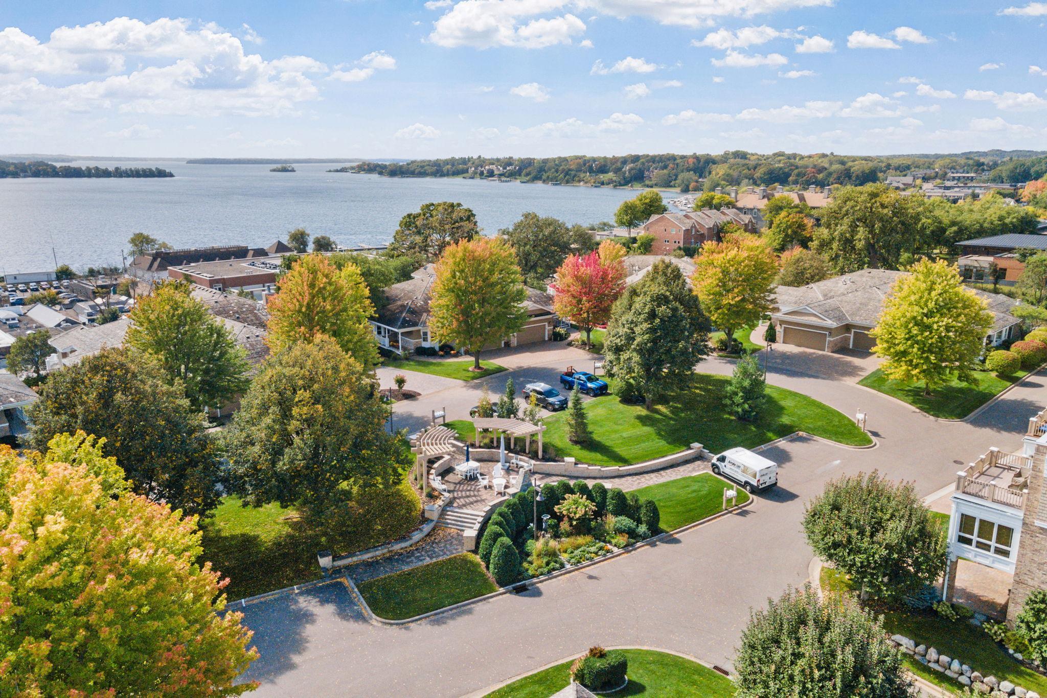 Wayzata, Minnesota, 55391, United States, 4 Bedrooms Bedrooms, ,3 BathroomsBathrooms,Residential,Active,2034253
