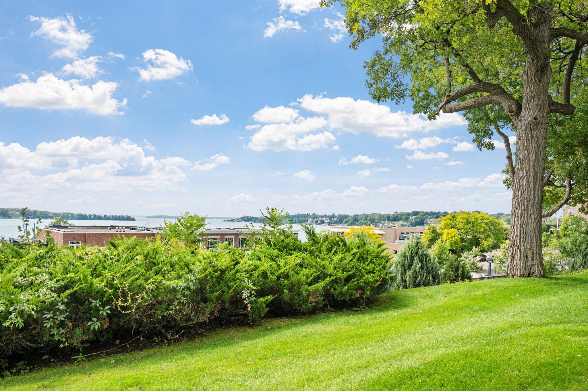 Wayzata, Minnesota, 55391, United States, 4 Bedrooms Bedrooms, ,3 BathroomsBathrooms,Residential,Active,2034253