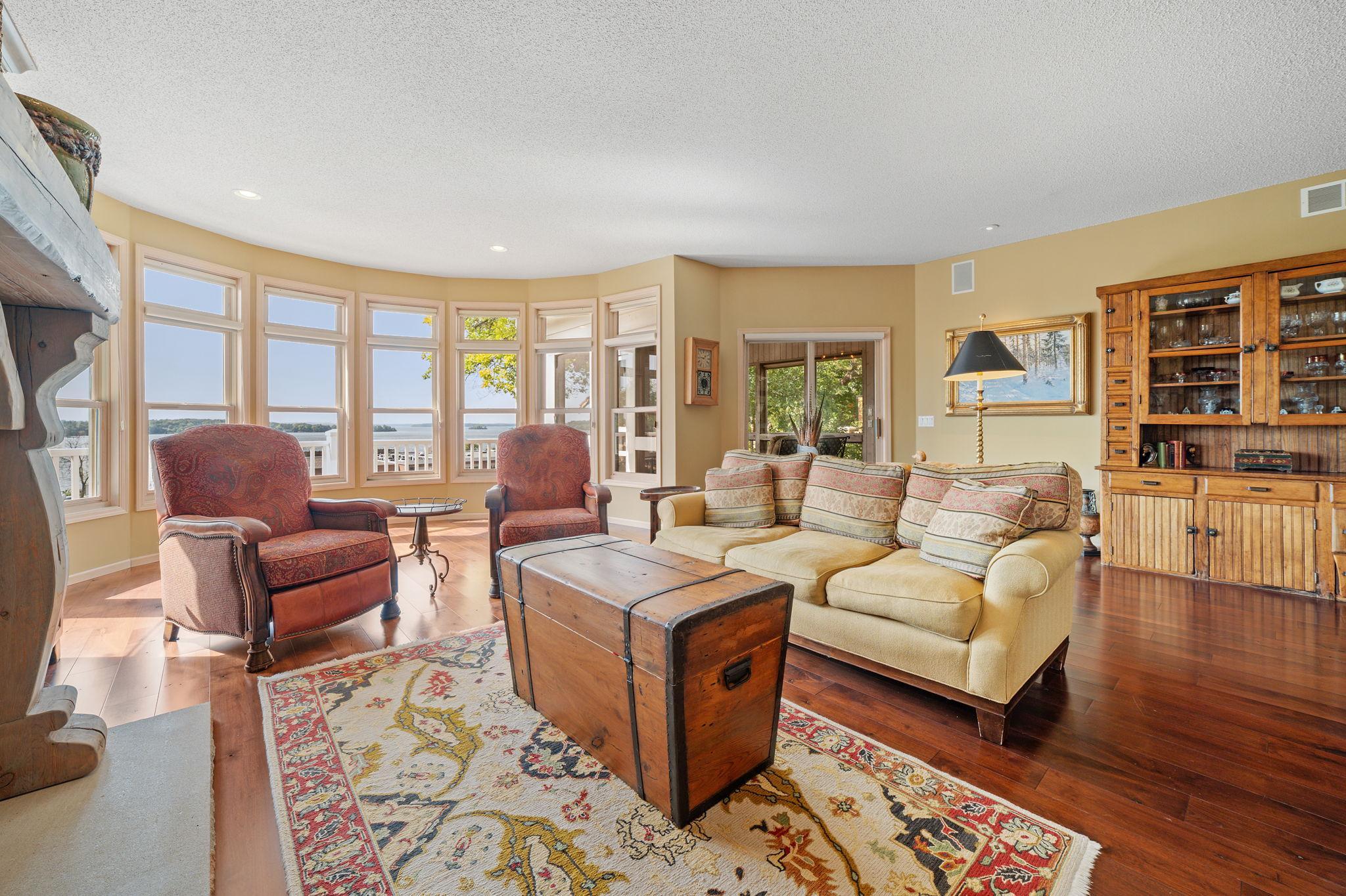 Wayzata, Minnesota, 55391, United States, 4 Bedrooms Bedrooms, ,3 BathroomsBathrooms,Residential,Active,2034253