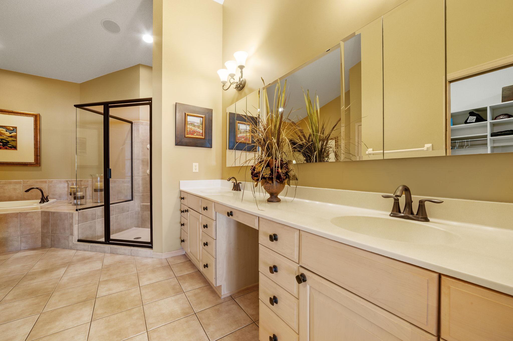 Wayzata, Minnesota, 55391, United States, 4 Bedrooms Bedrooms, ,3 BathroomsBathrooms,Residential,Active,2034253