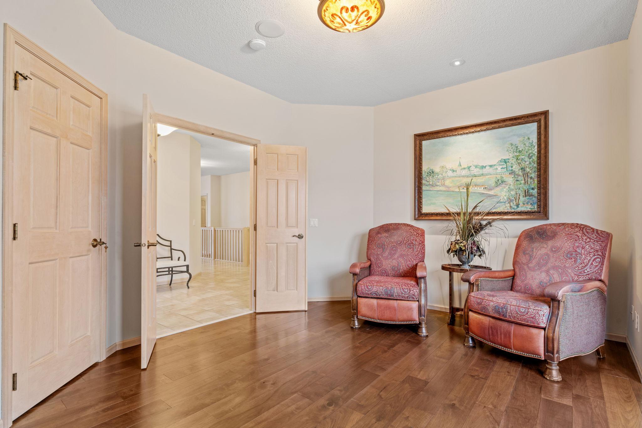 Wayzata, Minnesota, 55391, United States, 4 Bedrooms Bedrooms, ,3 BathroomsBathrooms,Residential,Active,2034253