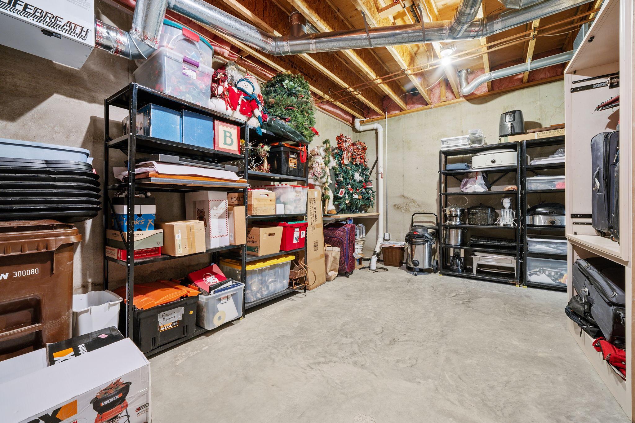 Wayzata, Minnesota, 55391, United States, 4 Bedrooms Bedrooms, ,3 BathroomsBathrooms,Residential,Active,2034253