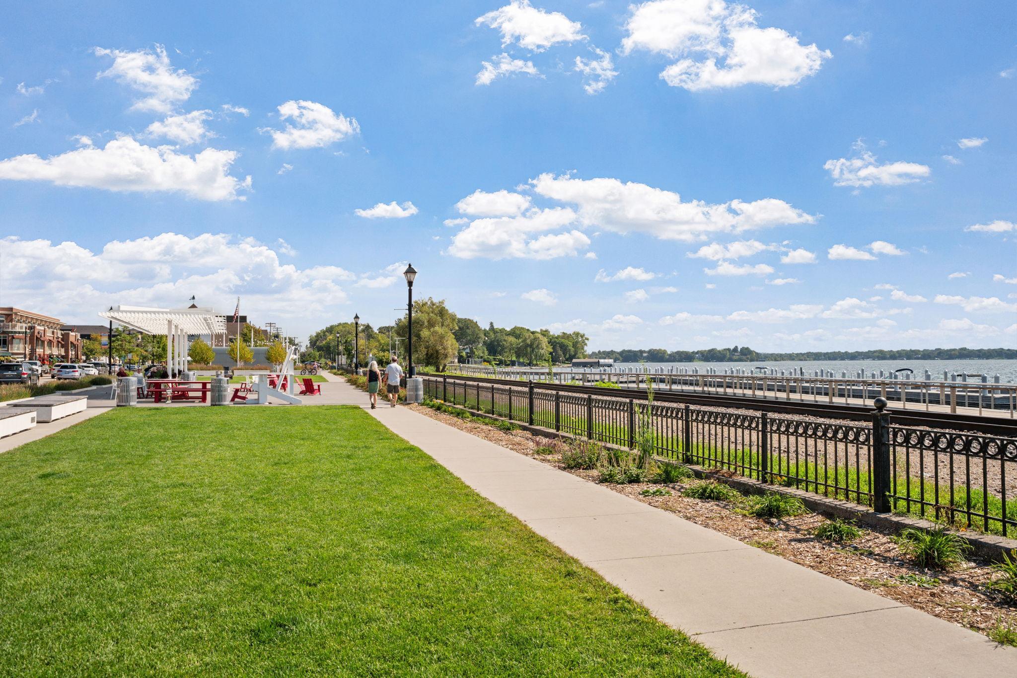 Wayzata, Minnesota, 55391, United States, 4 Bedrooms Bedrooms, ,3 BathroomsBathrooms,Residential,Active,2034253