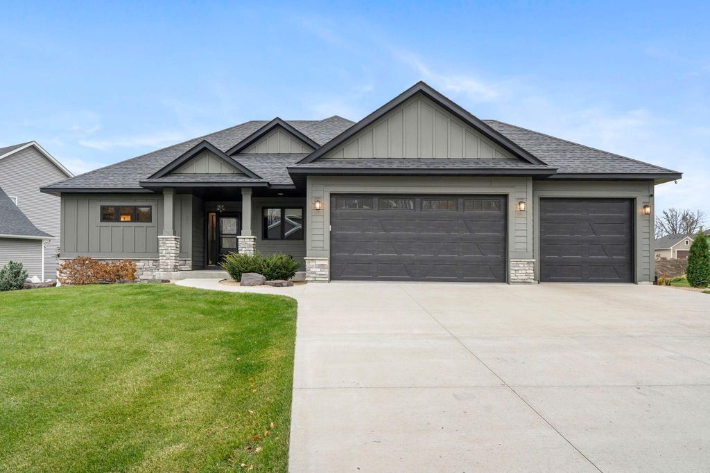 Photo of 603 Eastland Avenue SE, New Prague, MN 56071 (MLS # 7005439)