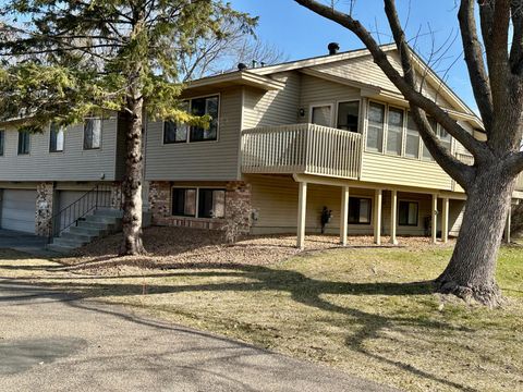 923 Lawnview Avenue Shoreview MN 55126