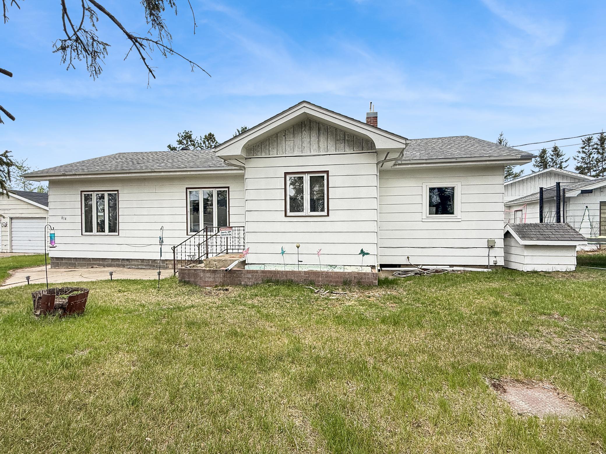 Photo 1 of 30 — 814 21st Street NW, Bemidji, MN 56601