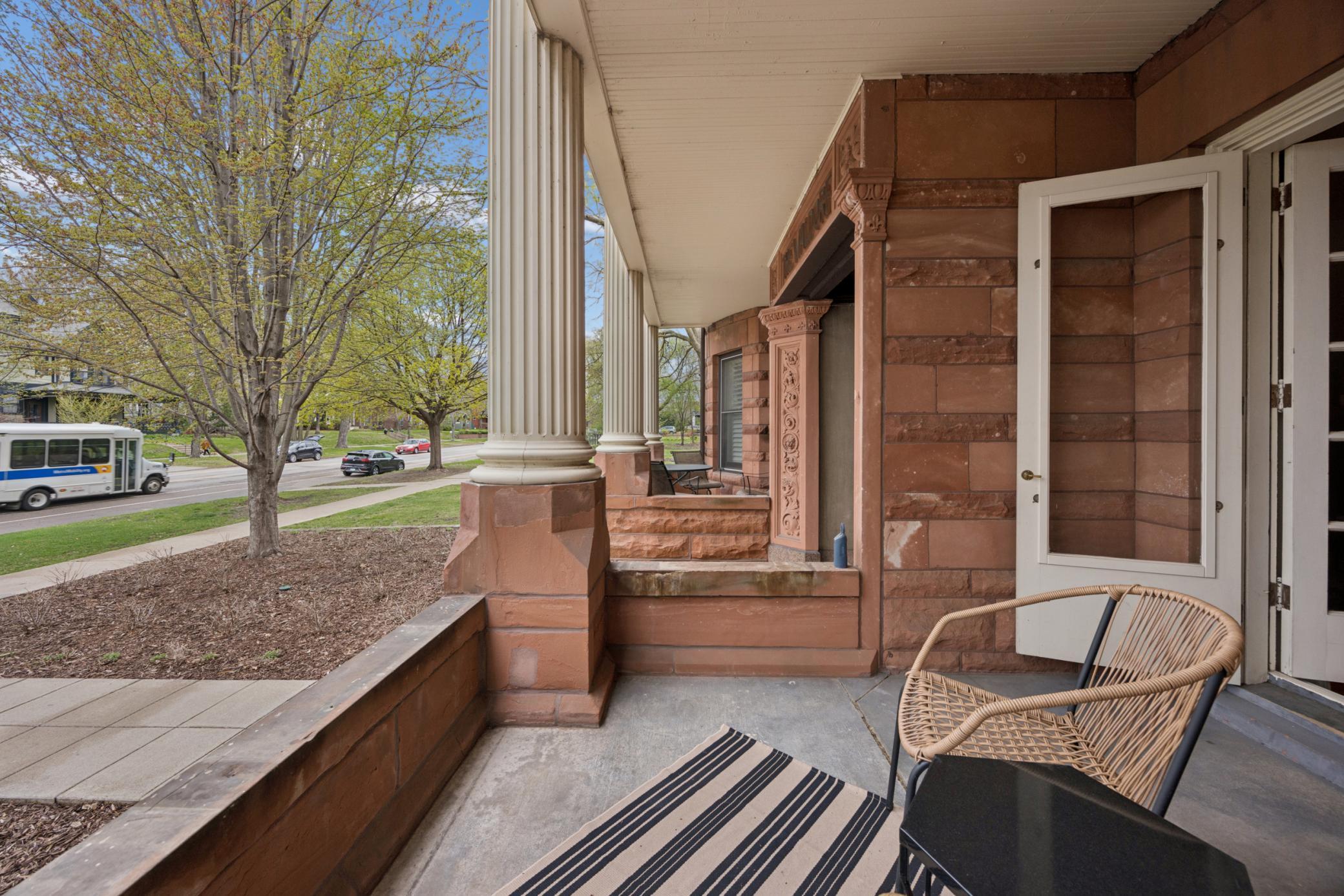 672 Summit Avenue 102