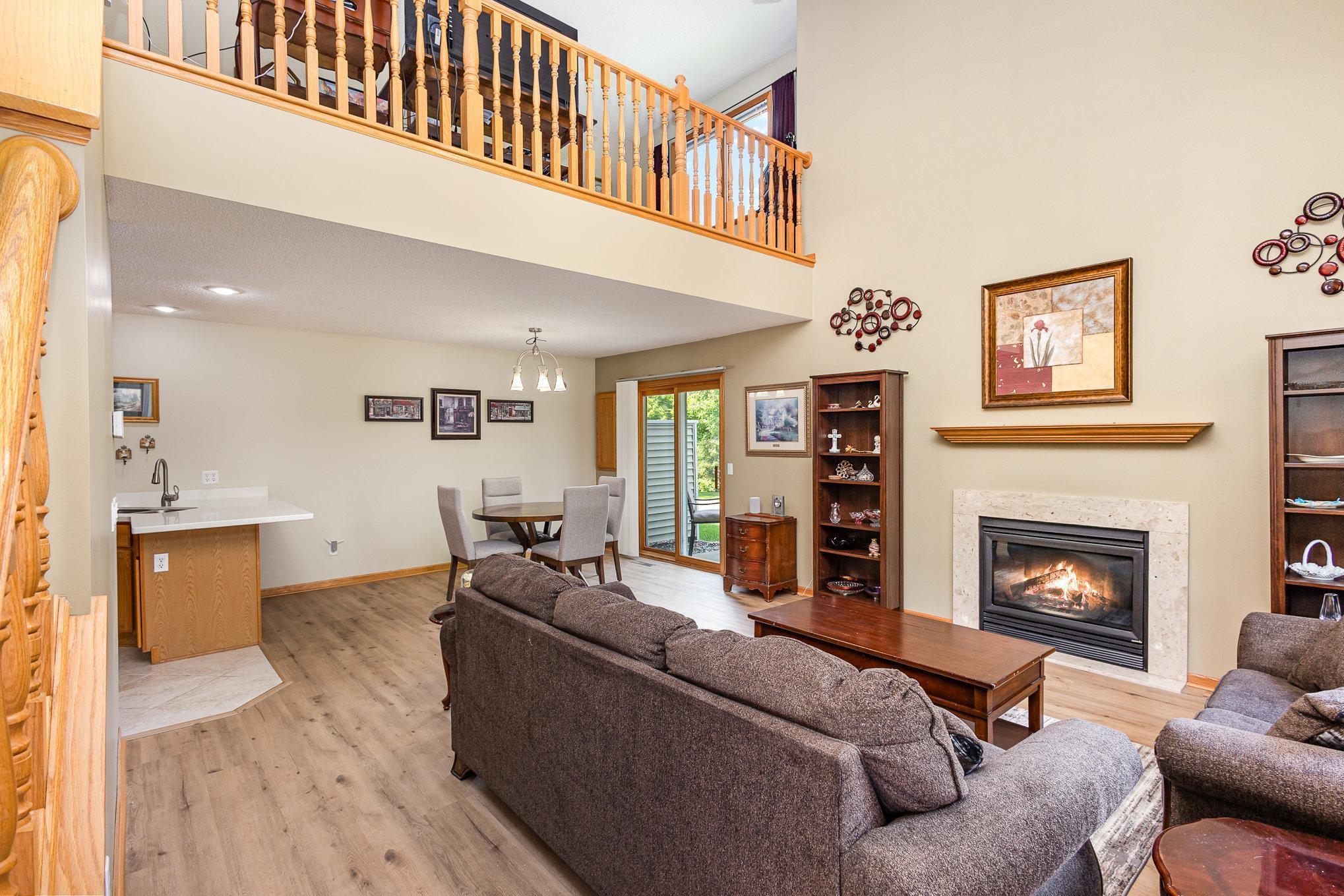4426 Lakeshore Terrace