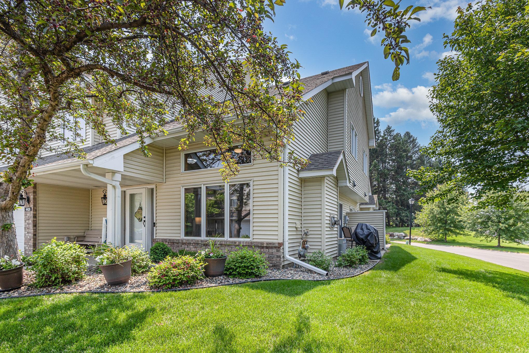 4426 Lakeshore Terrace