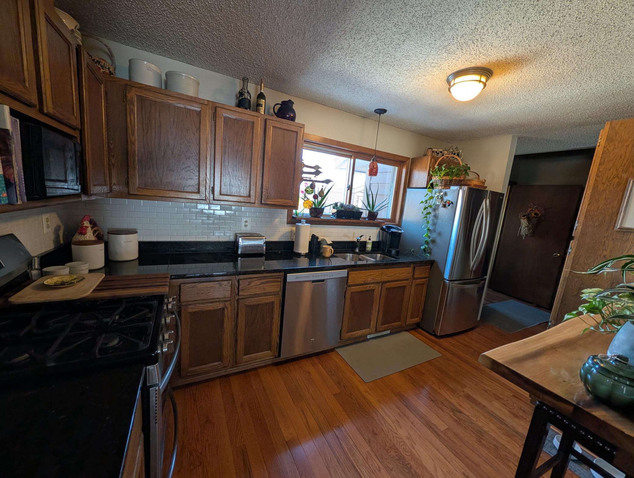 2445 Crestwood Drive