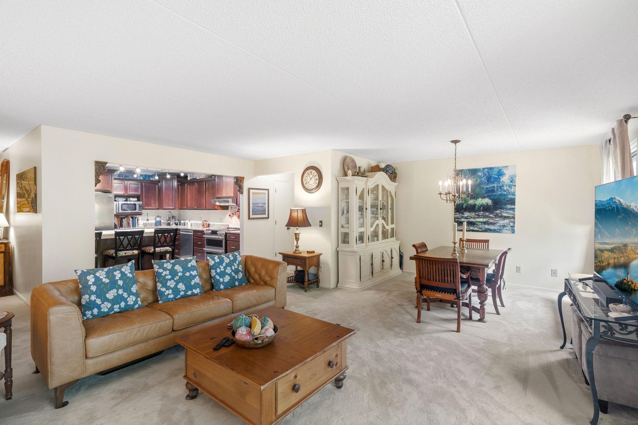 2445 Londin Lane E 202
