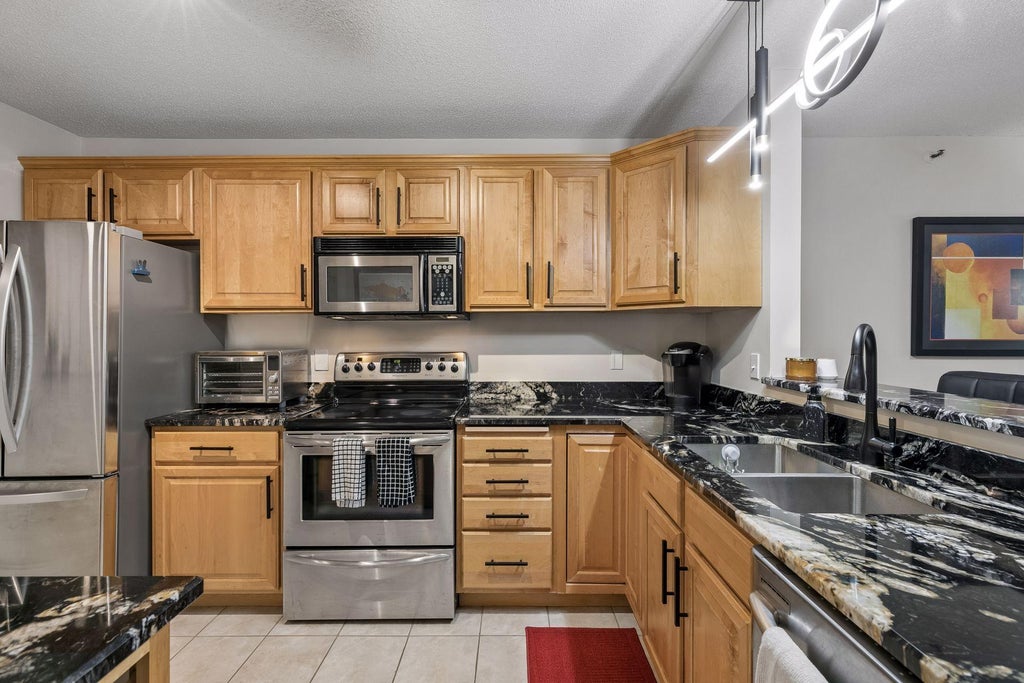 Photo of 7605 Edinborough Way #6117, Edina, MN 55435 (MLS # 7167071)
