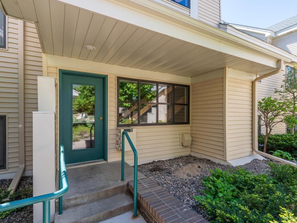 Photo of 7605 Edinborough Way #6214, Minneapolis, MN 55435 (MLS # 7056727)