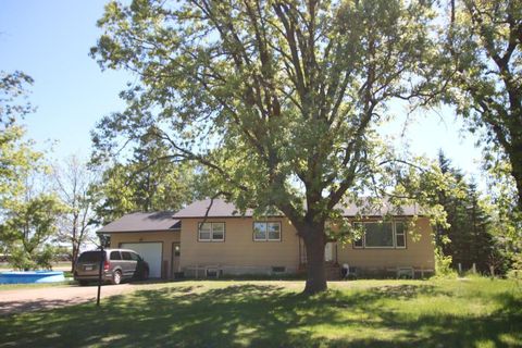 106 Roosevelt Street SW Staples MN 56479