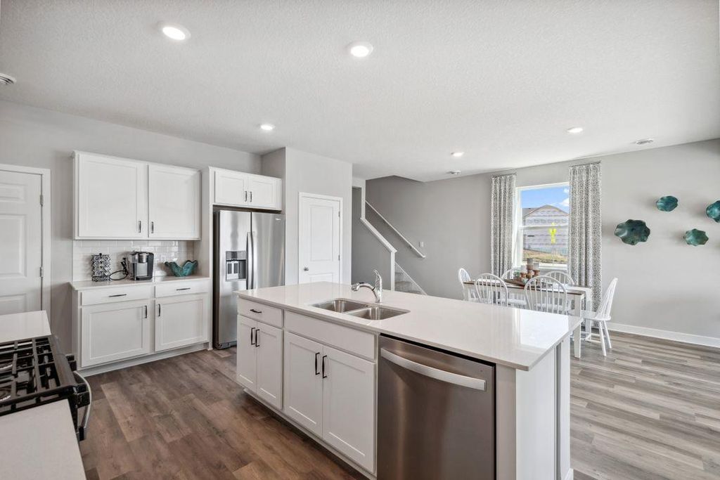 Photo of 2355 Highview Terrace, Shakopee, MN 55379 (MLS # 7024533)