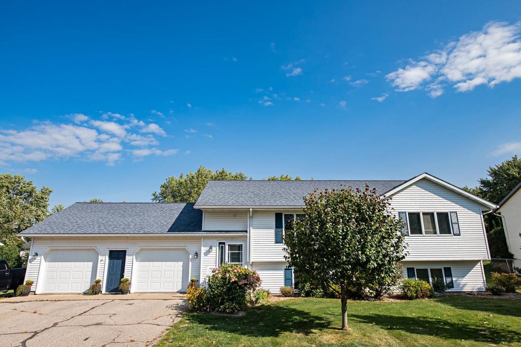 Photo of 8330 E 10th Street, Winona, MN 55987 (MLS # 6826037)