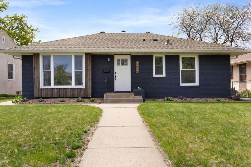 Photo of 4325 Beard Avenue N, Robbinsdale, MN 55422 (MLS # 7073769)