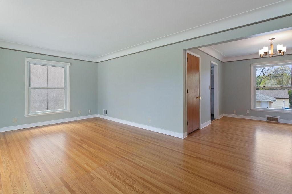 Photo of 4325 Beard Avenue N, Robbinsdale, MN 55422 (MLS # 7073769)