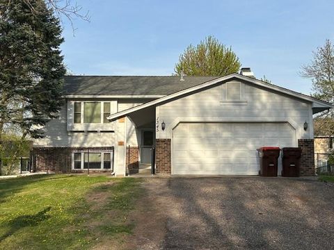 1345 Carriage Road Woodbury MN 55125