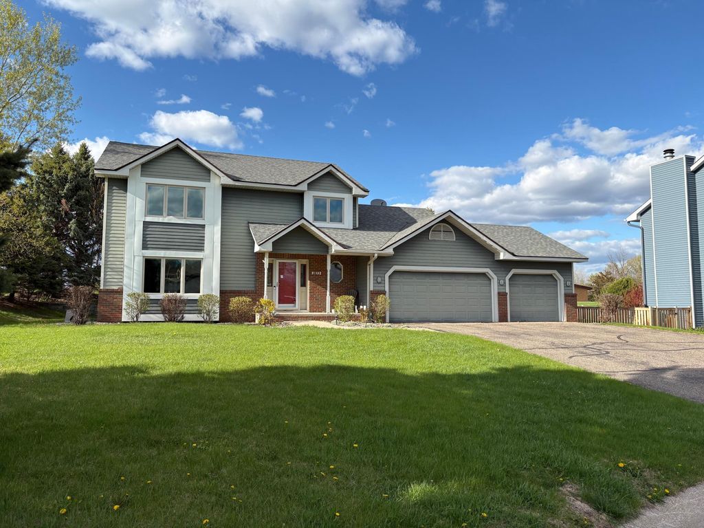Photo of 1873 Eldridge Avenue W, Roseville, MN 55113 (MLS # 7067430)