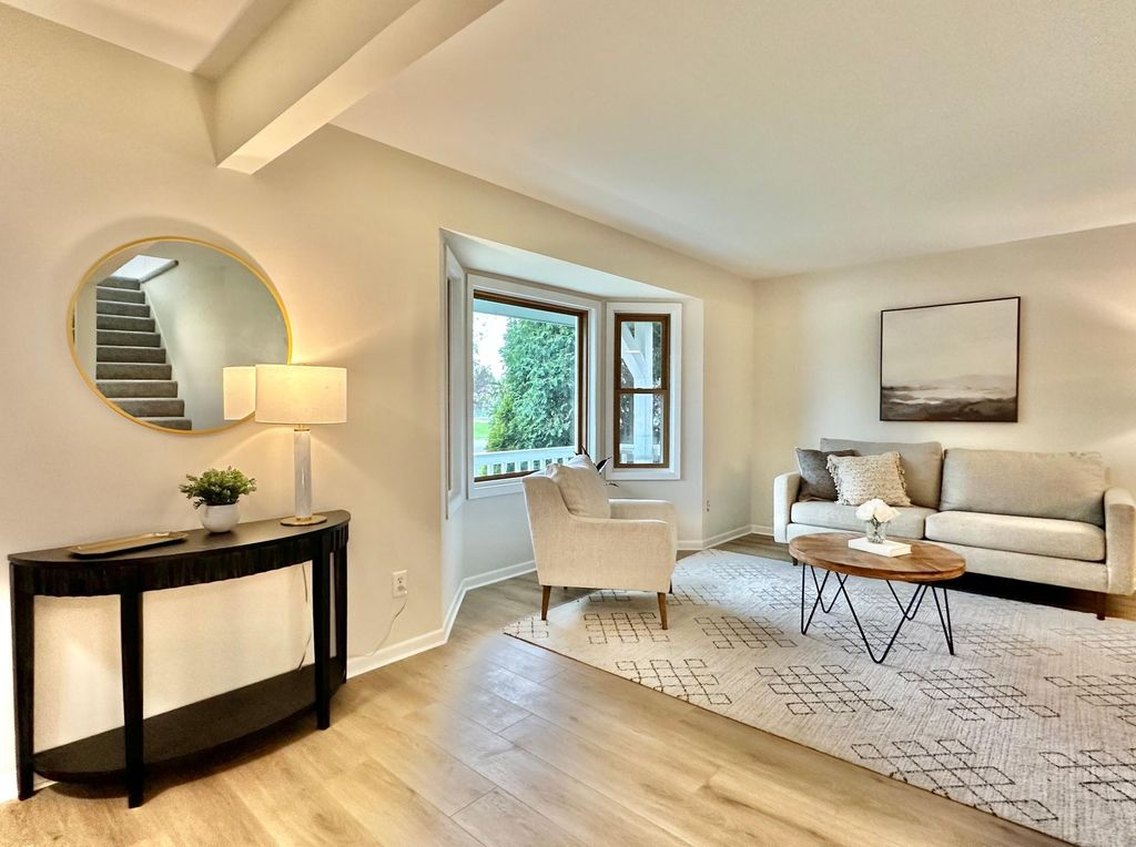 Photo of 809 Wagon Wheel Trail, Mendota Heights, MN 55120 (MLS # 7030888)