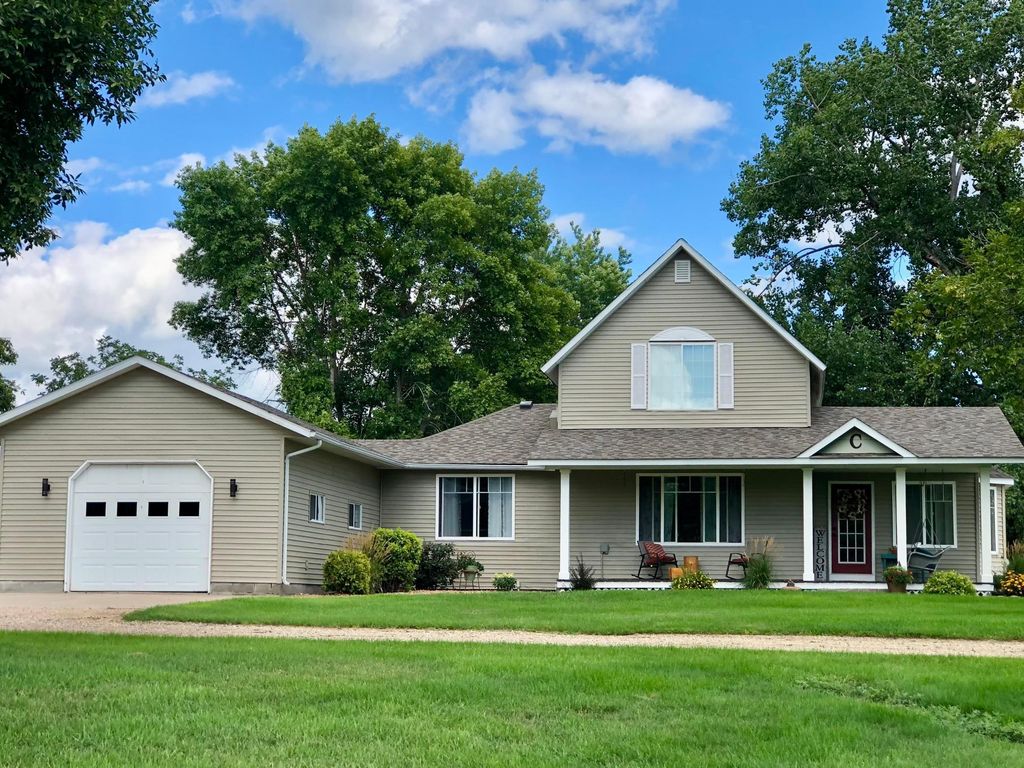 Photo of 15304 County Road 11, Herman, MN 56248 (MLS # 7030327)