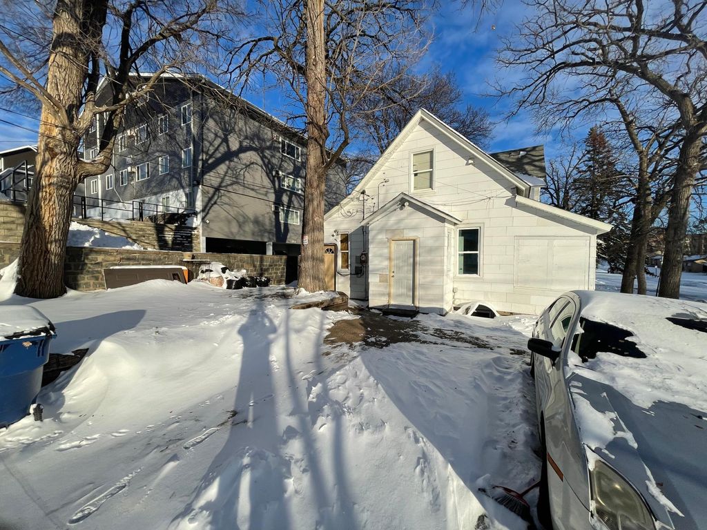 Photo of 1027 6th Avenue S, Saint Cloud, MN 56301 (MLS # 7001795)
