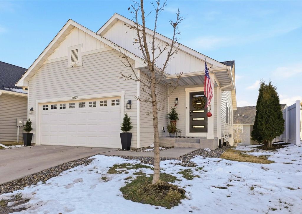 Photo of 10723 Knollwood Lane, Woodbury, MN 55129 (MLS # 7027904)