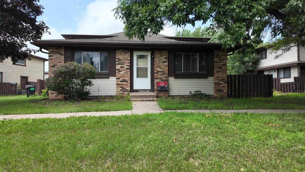 Photo of 6416 83rd Court N, Brooklyn Park, MN 55445 (MLS # 7101144)