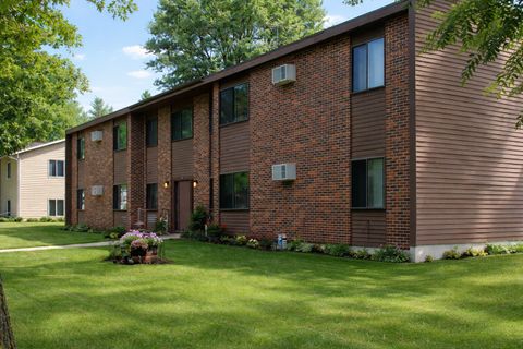 Photo of 761 S 9th Street #3, Bird Island, MN 55310 (MLS # 7057575)