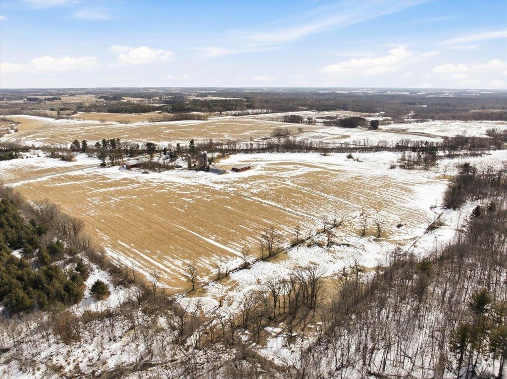 Photo of 2336 235th St St, Deer Park, WI 54007 (MLS # 7028793)