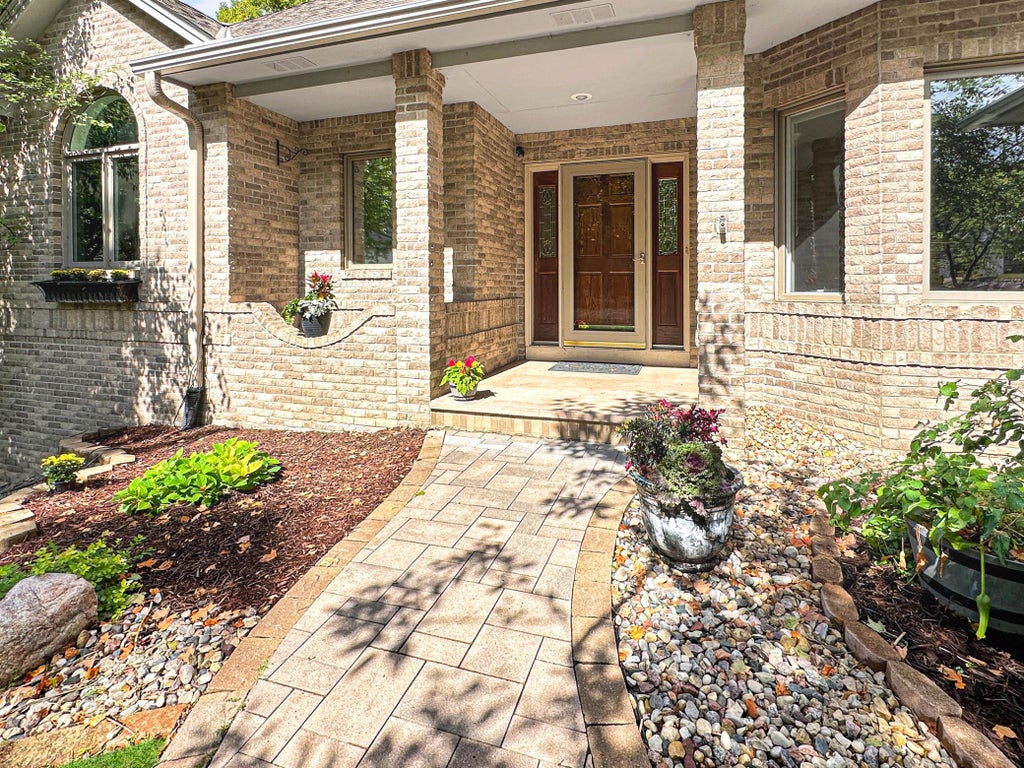 Photo of 15920 37th Avenue N, Plymouth, MN 55446 (MLS # 7146084)