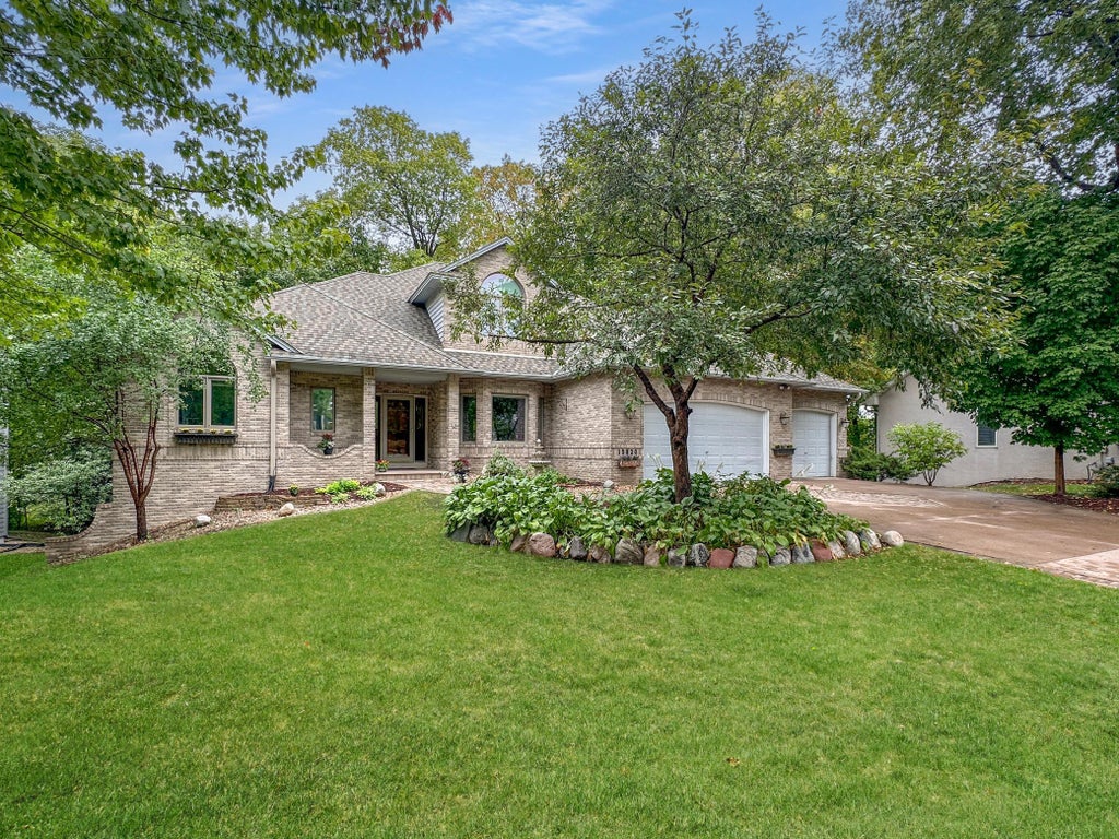 Photo of 15920 37th Avenue N, Plymouth, MN 55446 (MLS # 7146084)