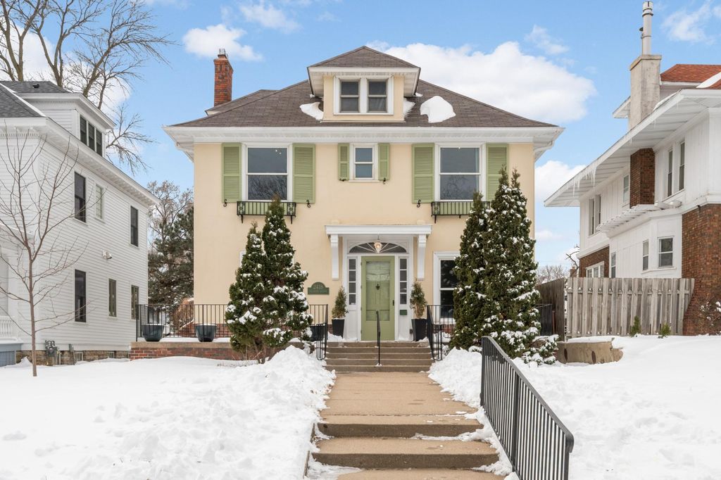 Photo of 2418 Pillsbury Avenue S, Minneapolis, MN 55404 (MLS # 7038837)