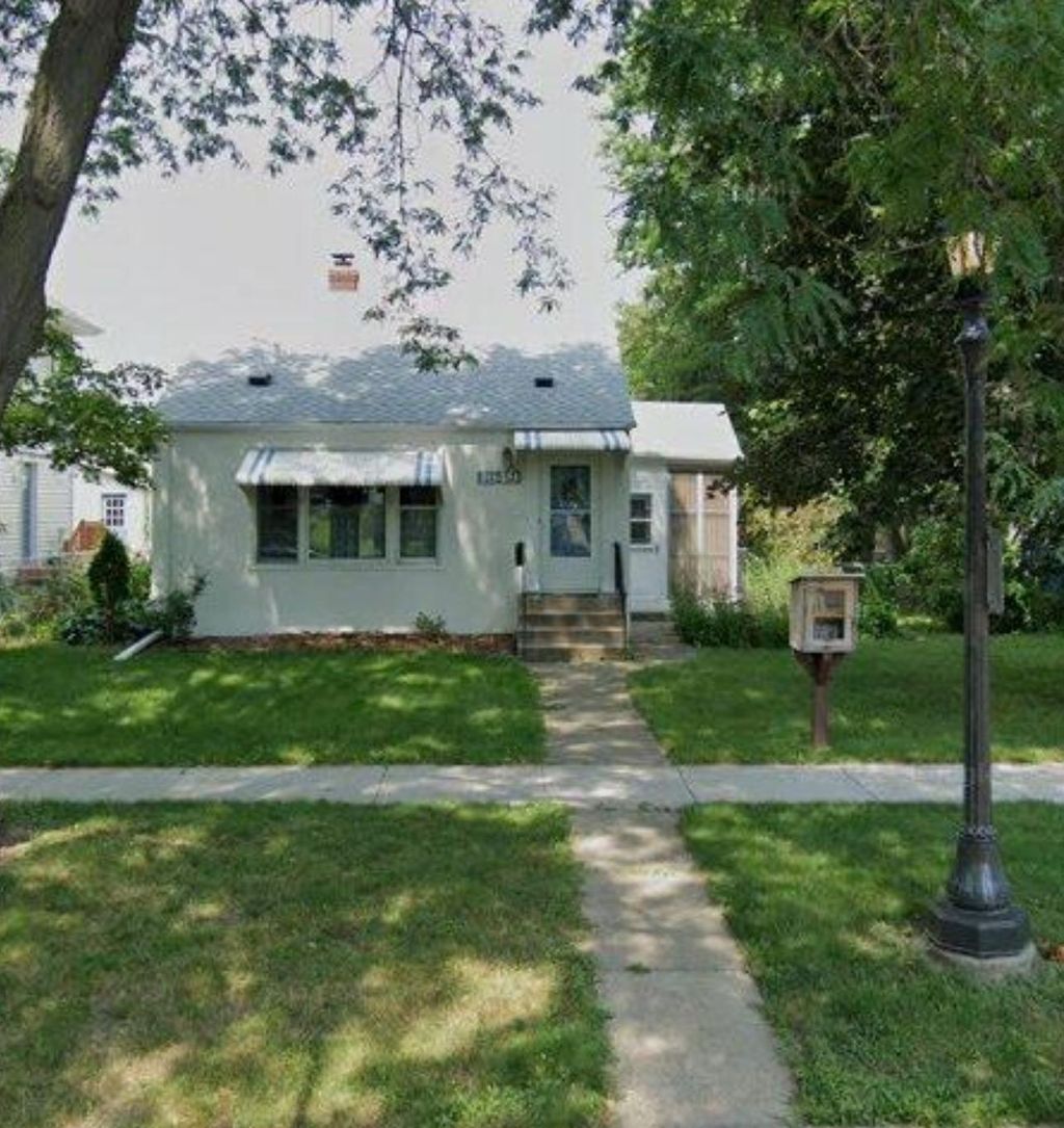 Photo of 1649 Margaret Street, Saint Paul, MN 55106 (MLS # 6809819)