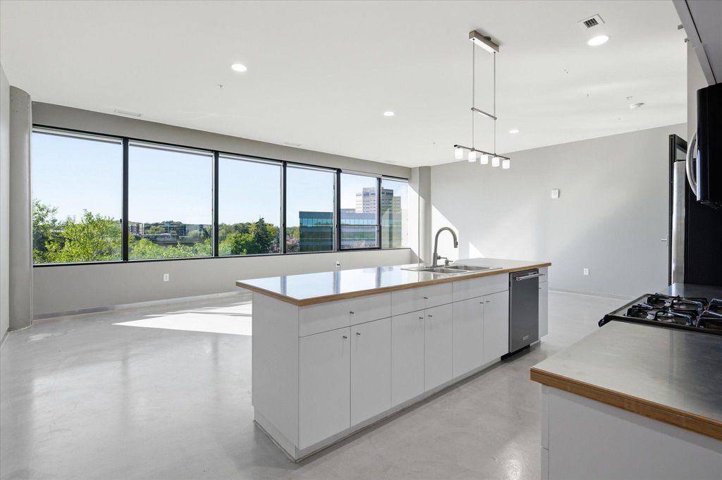 Photo of 5601 Smetana Drive #407, Hopkins, MN 55343 (MLS # 7071592)