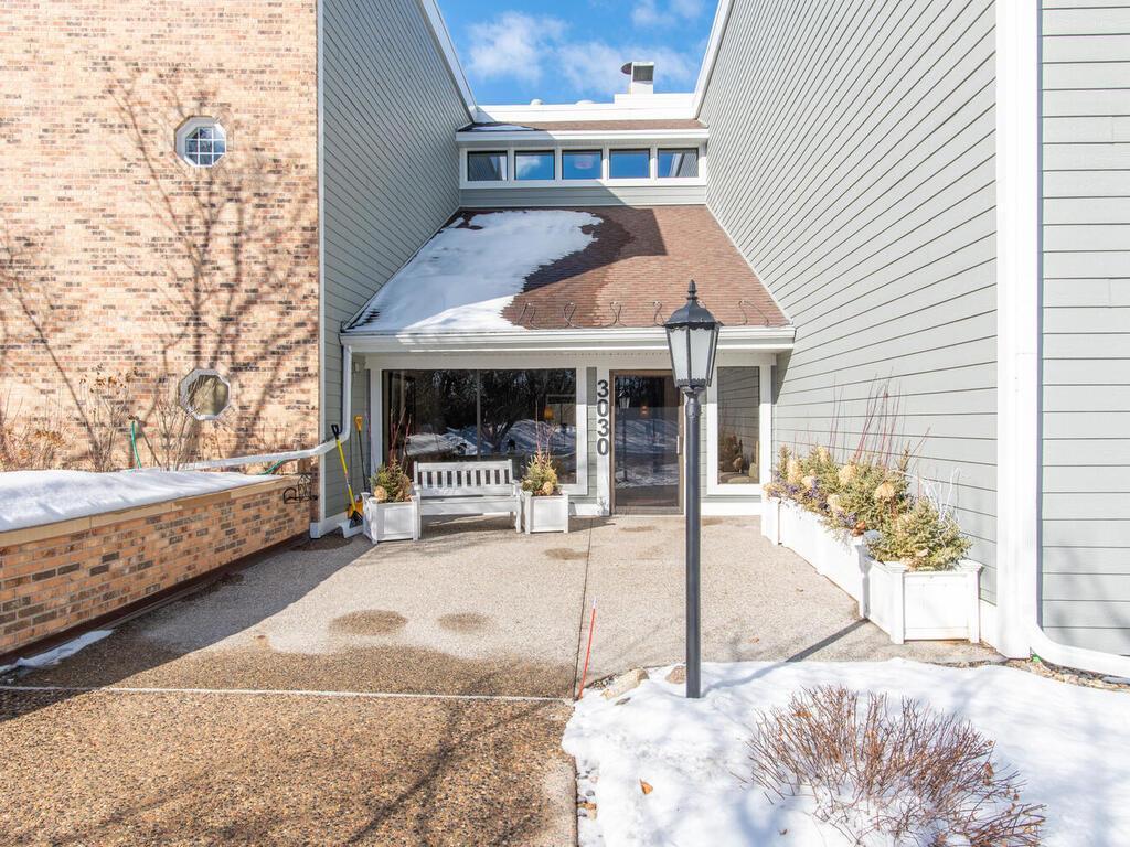 3030 Saint Albans Mill Road 310