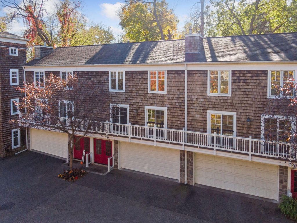 Photo of 204 Central Avenue S, Wayzata, MN 55391 (MLS # 6826337)