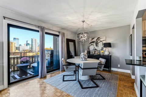 Photo of 410 Groveland Avenue #902, Minneapolis, MN 55403 (MLS # 7164048)