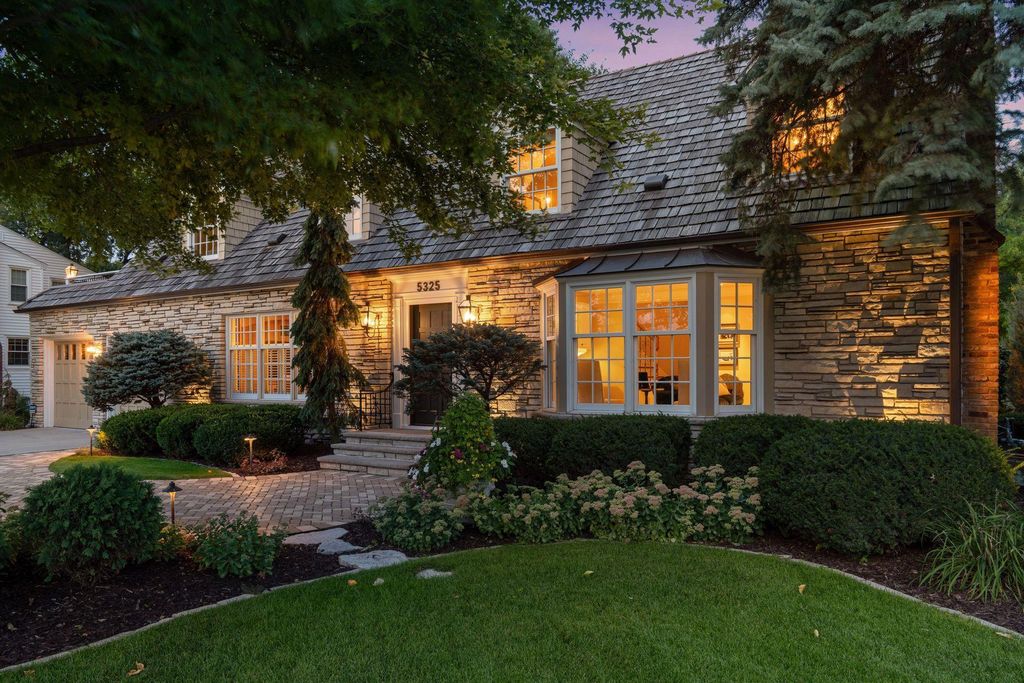 Photo of 5325 Wooddale Avenue, Edina, MN 55424 (MLS # 7009566)