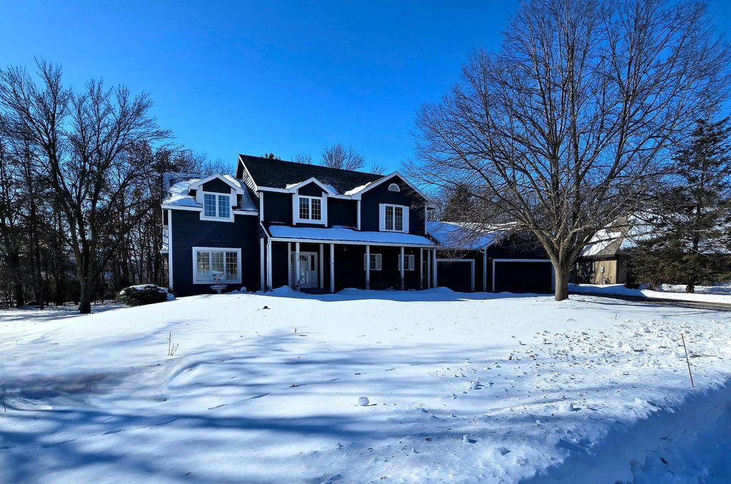Photo of 2237 Chelmsford Lane, Saint Cloud, MN 56301 (MLS # 7013490)